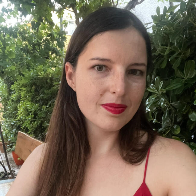 Poptávka hlídání dětí v Bulhary: Monika