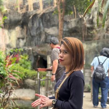 Kerja pengasuh di Dengkil: kerja pengasuh Hasliza