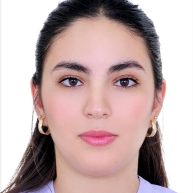 Babysitter in Lyon: Amina