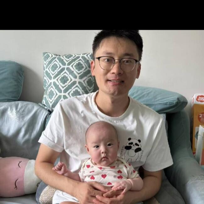 Babysitting job in Singapore Island: Xu