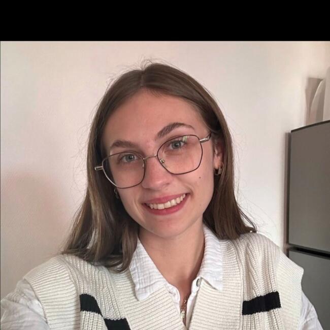 Babysitter in Rijsel: Céciliia