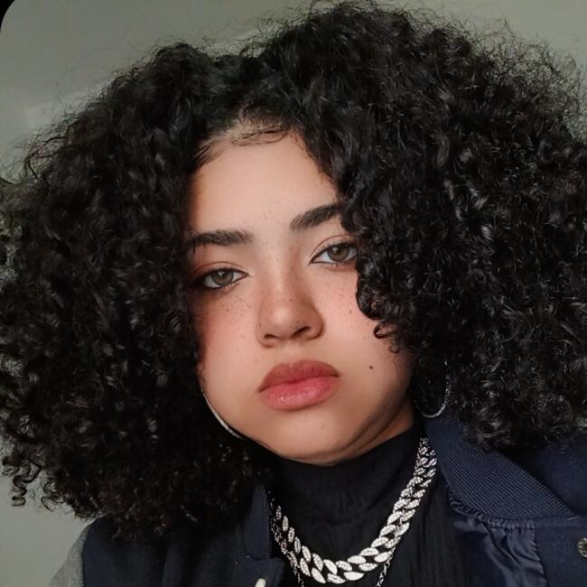 Babá em Curitiba: Bruna
