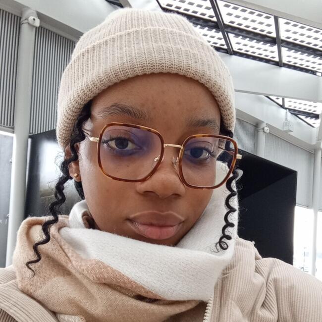 Babysitter in Namen: Sydney Mylene