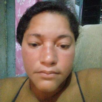 Babysitter Recife: Luana