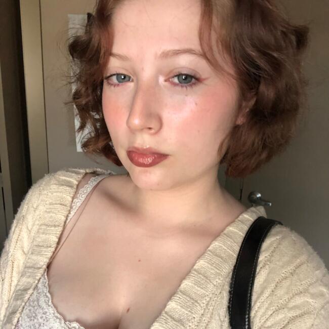 Baby-sitter in Edmonton: Jillian