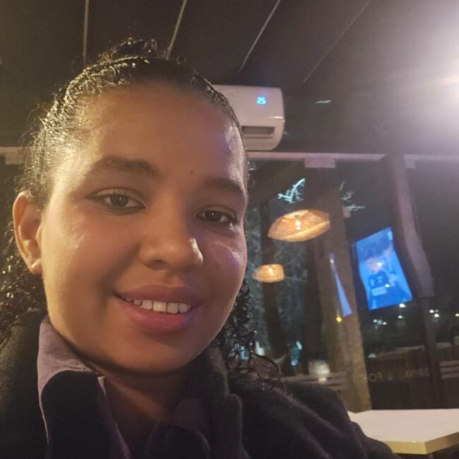 Babysitter στην περιοχή Γκιμαράες: Fabiana Fernanda