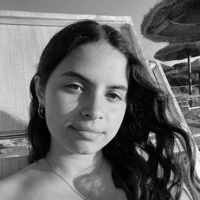 Babysitter in La Rochelle: Océane