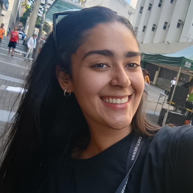 Babysitter in Santos: Emilly Gabriele