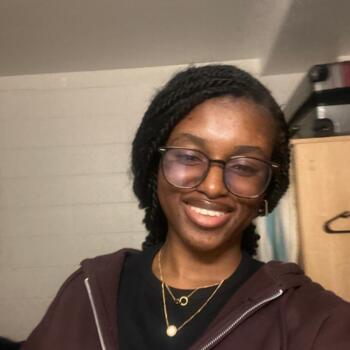 Babysitter in Calgary: Ziora