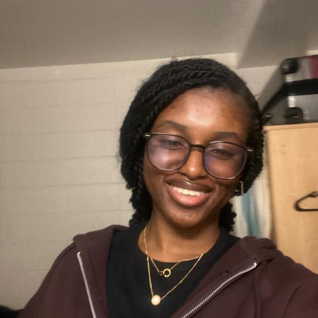 Babysitter in Calgary: Ziora