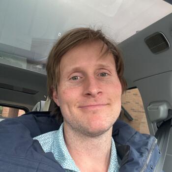 서울특별시 베이비시터 일자리: 베이비시터 일자리 Chris