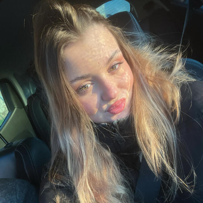 Babysitter in Limours: Cassandre