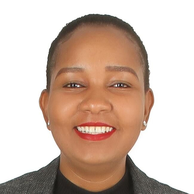 مربية أطفال في إمارة الشارقة: Noreen