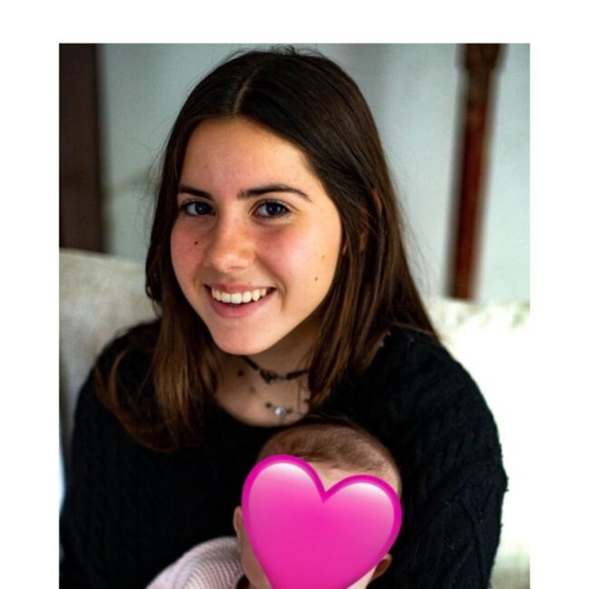 Nanny in Sullens: Solène