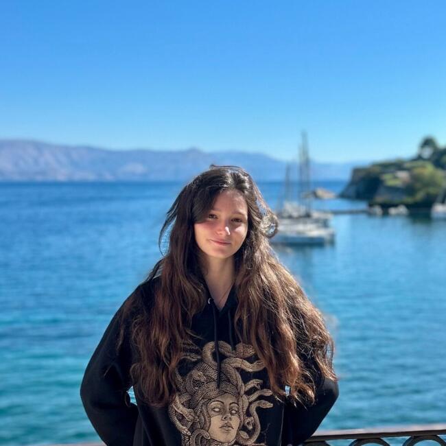 Babysitter in Cognac: Kiara