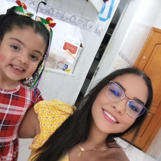 Babysitting job in Salvador: Leticia