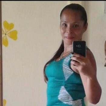 Niñera en San José: Yesenia