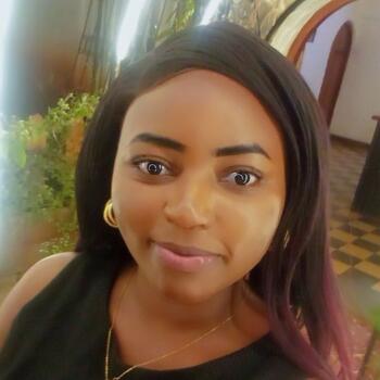 Babysitter Nairobi: Wangari