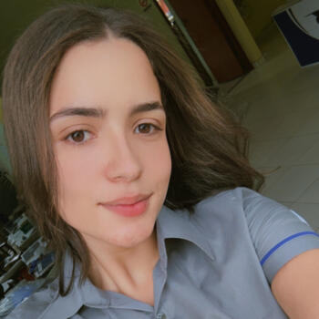 Emprego de babá em Cataguases: trabalho de babá Helen