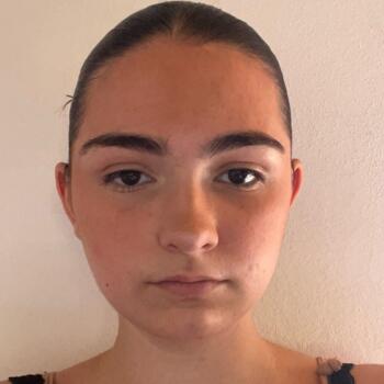 Babysitter in Maurecourt: Julia
