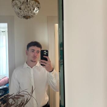 Babysitter Saint-Jean-de-Luz: Adrien