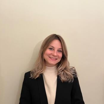 Babysitter in Bordeaux: Indra