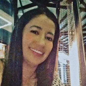Babysitter in Floridablanca: Monica Carolina