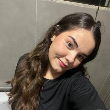 Babysitter in Dourados: Laura Marques