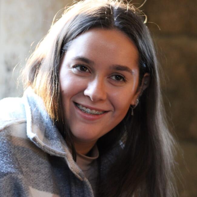 Babysitter in Moreira: Bárbara