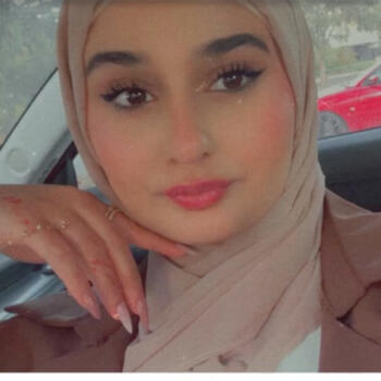 Babysitter Adelaide: Aya