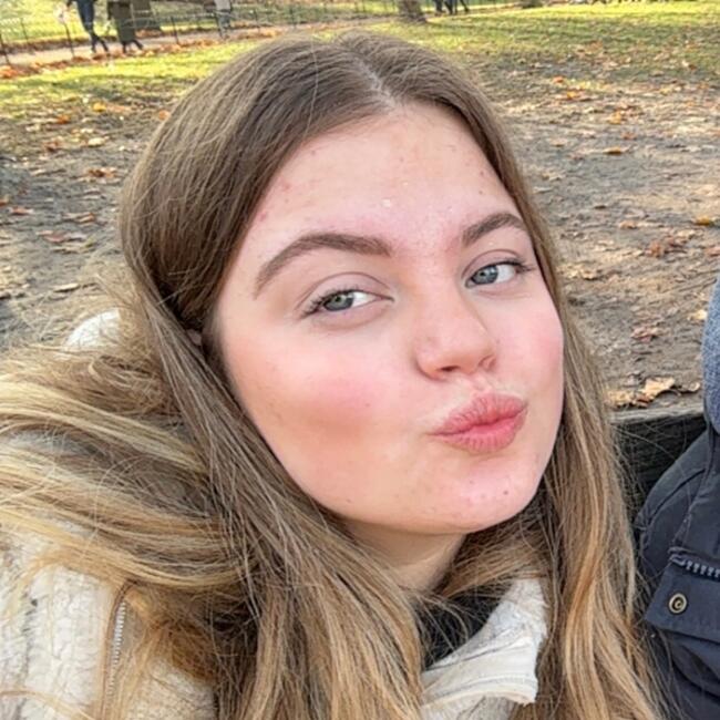 Babysitter in Carcavelos: Kelly