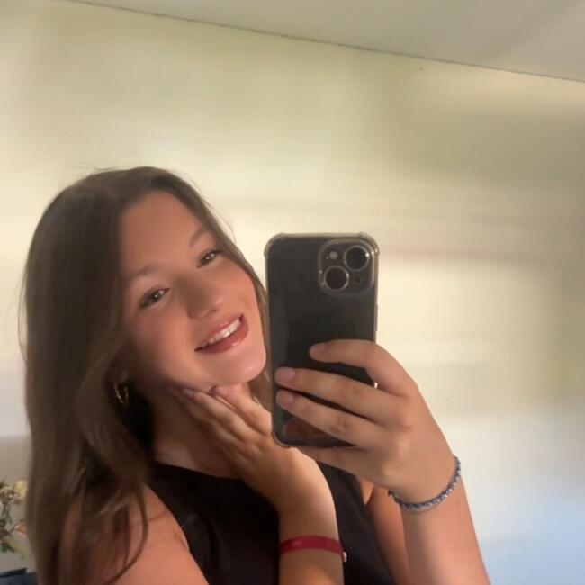 Babysitter in Cherbourg: Vanessa