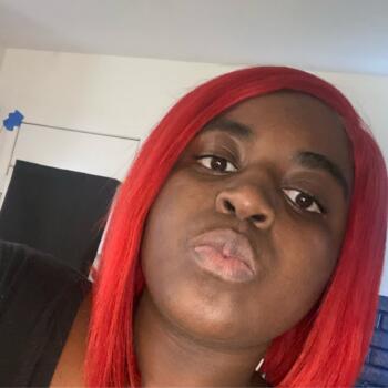 Babysitter in Milwaukee: Amber