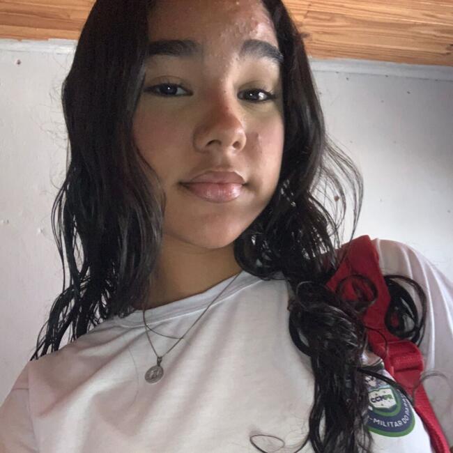 Babá em Umuarama: Maria