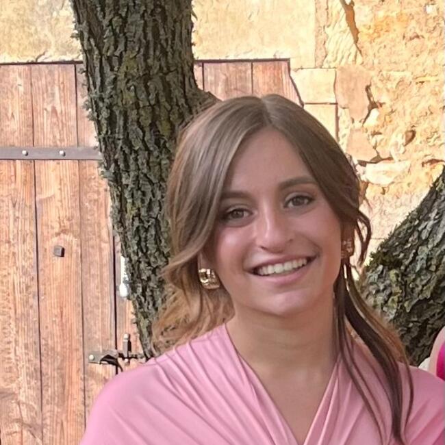 Babysitter in Reims: Louise