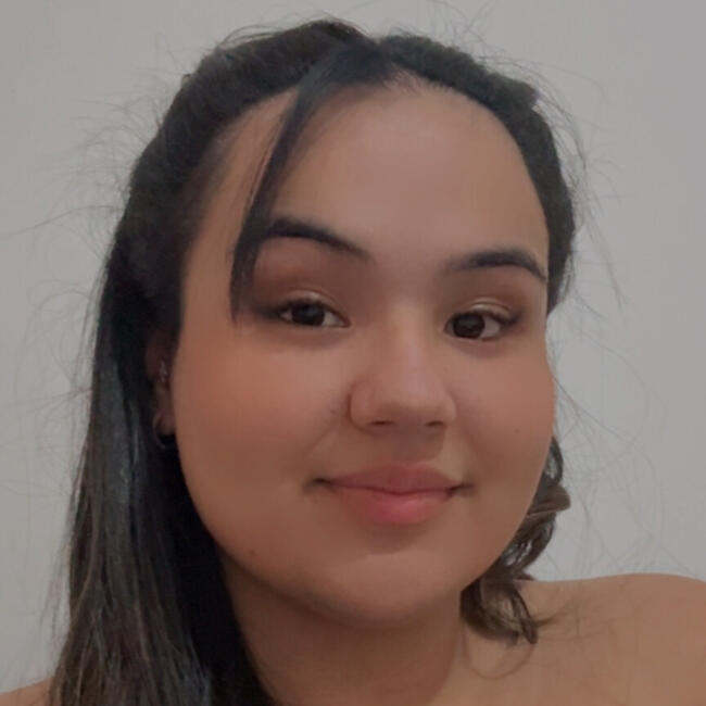 Babysitter in São João da Boa Vista: Julia