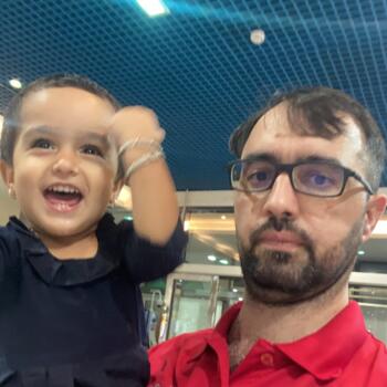 Parent Jazīrat Abū Z̧aby: Mr Khalid Ali