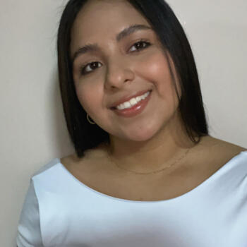 Babysitter in Santa Elena: Maria Fernanda