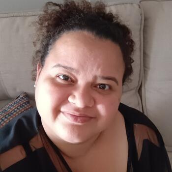 Babysitter in São José dos Pinhais: Thaysa
