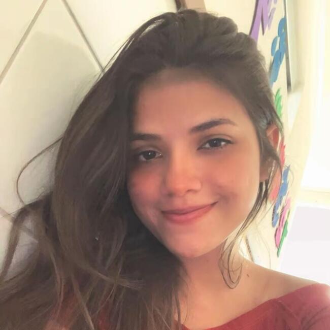 Babysitter in Natal: Thalita Paola