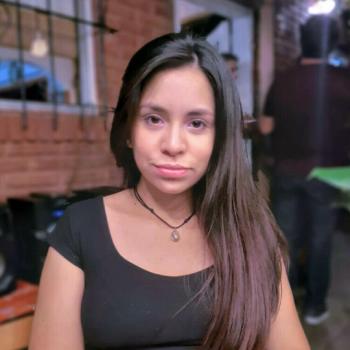 Niñera en Maquinista Savio: Eliana