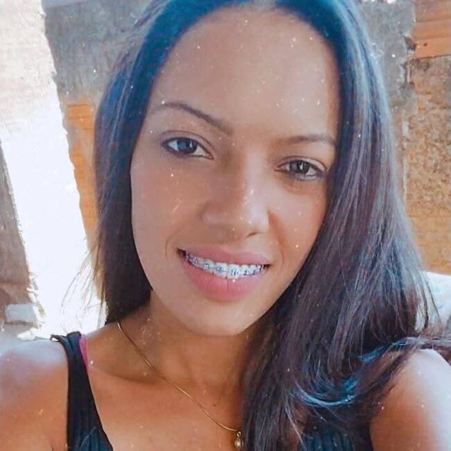 Babysitter in Três Corações: Gisele