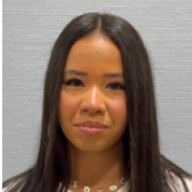 Babysitter in Francheville: Mehdina