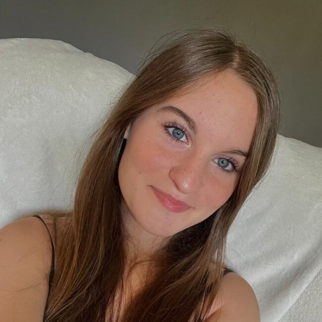 Babysitter in Amiens: Lucie