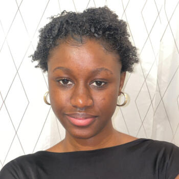 Babysitter in Bordeaux: Aicha