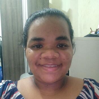 Babysitter Maceió: Anny Beatriz