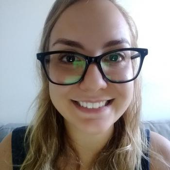 Babysitter Cairns: Camila