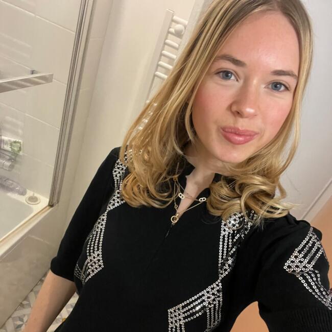 Babysitter in Rueil-Malmaison: Alix