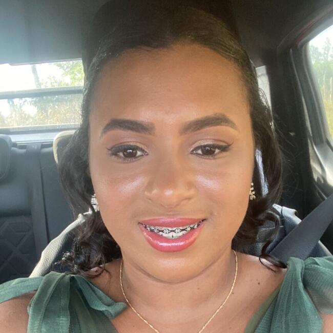 Babá em Salgado: Elaine