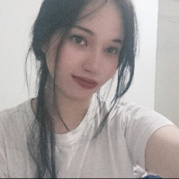 Canguro en Pravia: Yenifer